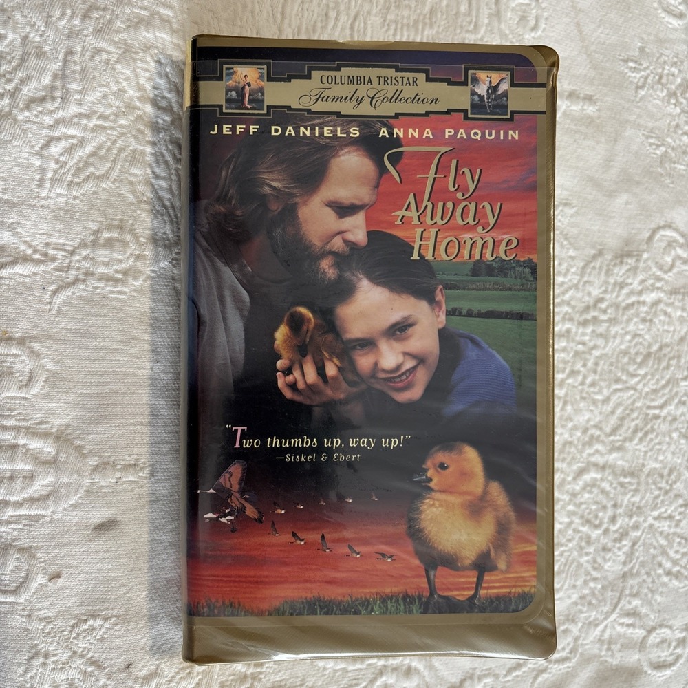 Fly Away Home VHS, 1997 New Sealed Anna Paquin, Jeff Daniels
